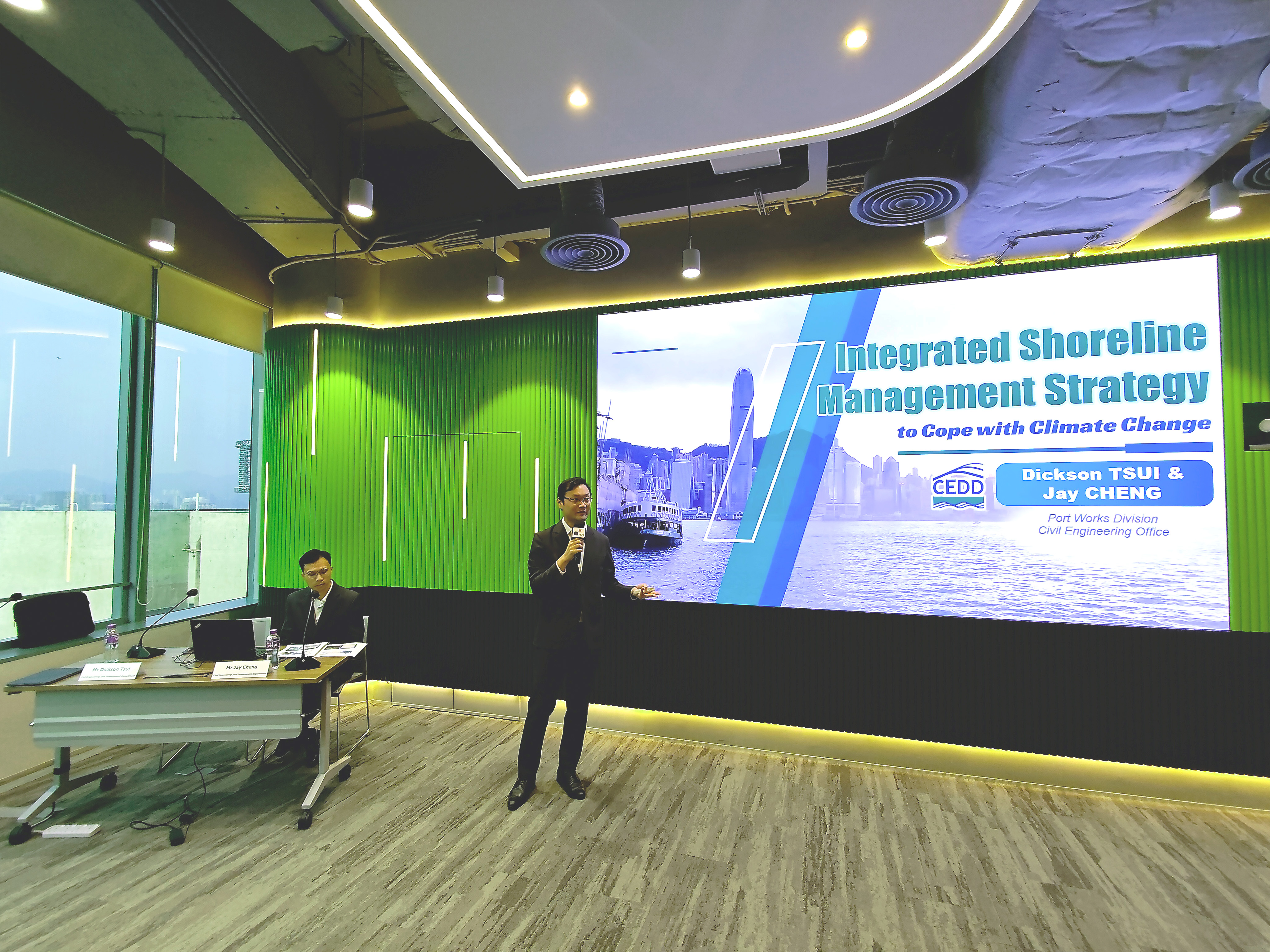 Sharing session with DSD and CEDD on the Government’s latest Integrated Flood Management initiatives 